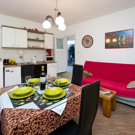 Apartment Guesthause Arbor Split
